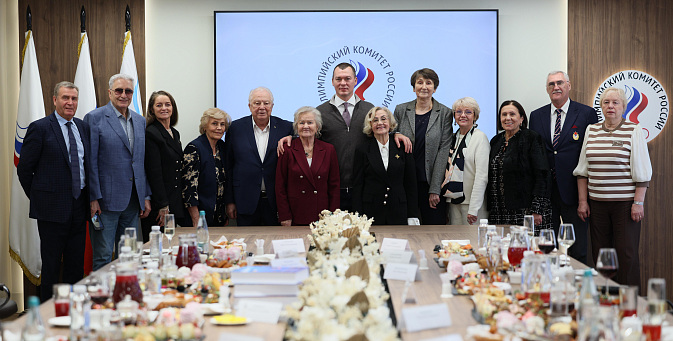 Michael Degtyarev meets with sports veterans at the Russian Olympic Committee